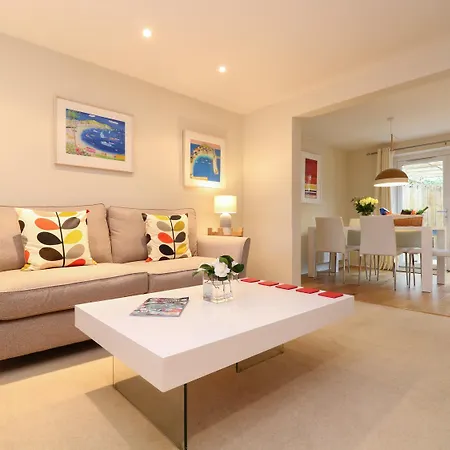 Chy Kerris, Carbis Bay